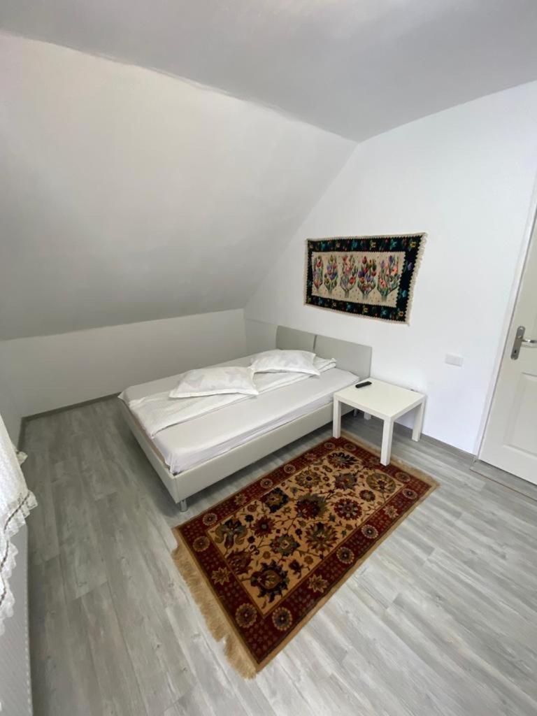 מלון Grinties Casa Mili מראה חיצוני תמונה